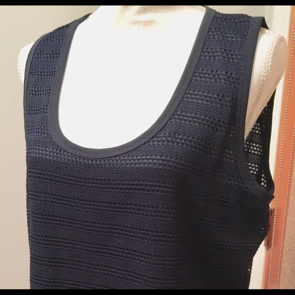 Fall friendly Navy Knit Tank